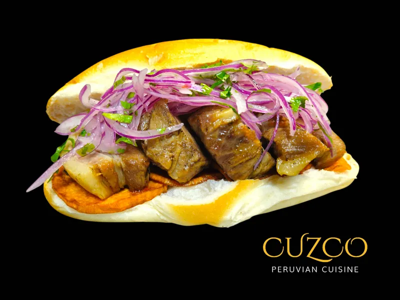 Pan con Chicharrón de Puerco