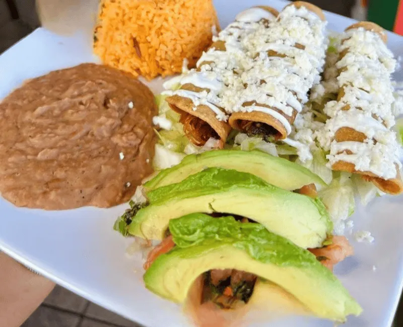 4 Flautas Plate