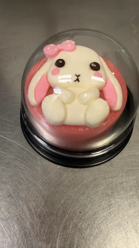 Rabbit Strawberry Mousse Cake (New)