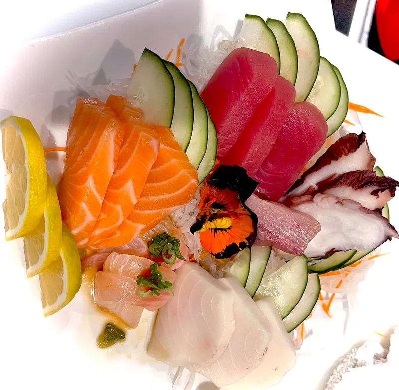 Sashimi Dinner (15 Pcs)