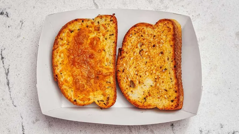 Garlic Bread (2 Pcs)