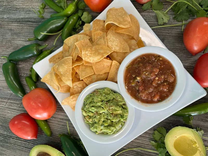 Chips, Salsa & Guacamole