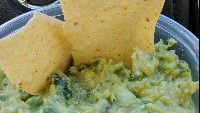 Chips With Fresh Guacamole
