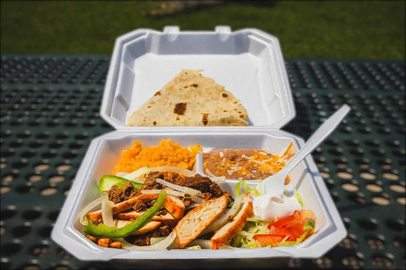 Mix Beef Chicken, Rice, Beans, Salad