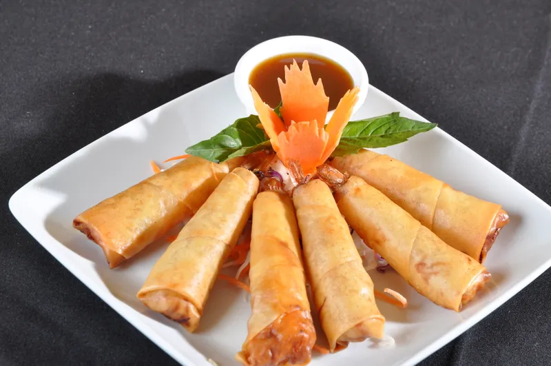 A5. Crispy Pork Egg Rolls (4)