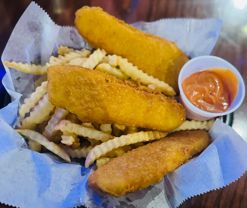 Fish fried and fries basket
