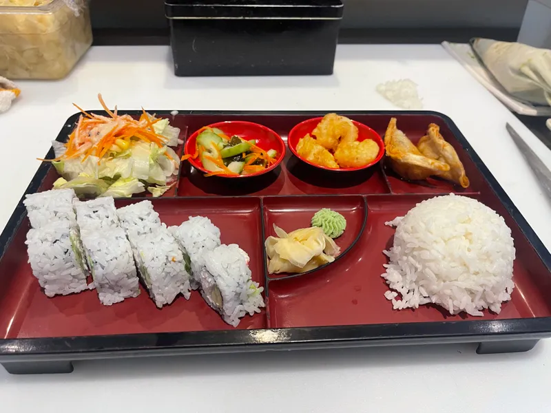 Maki Lunch Special