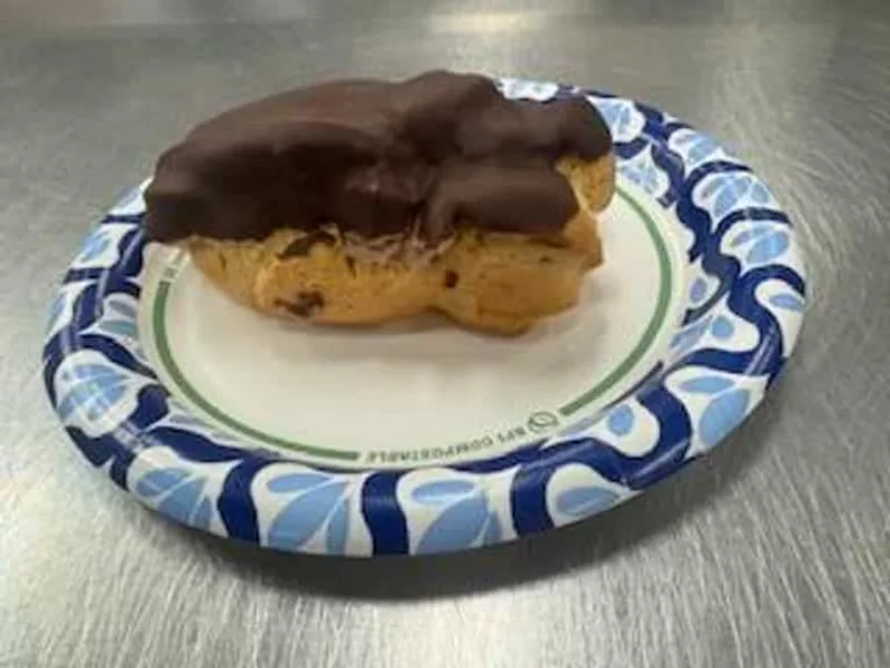 Eclair Cream Puff
