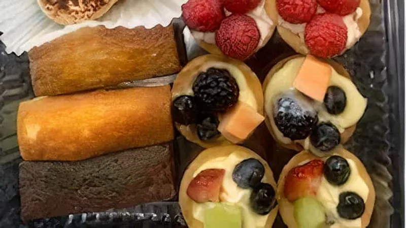 Sampler Box (Fruit Tart And Variety Pastry)