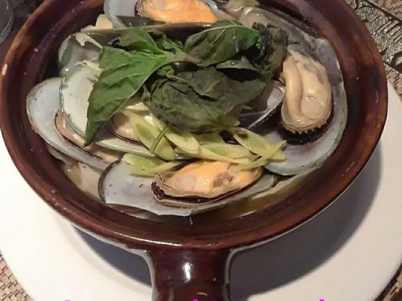 Steamed Mussels