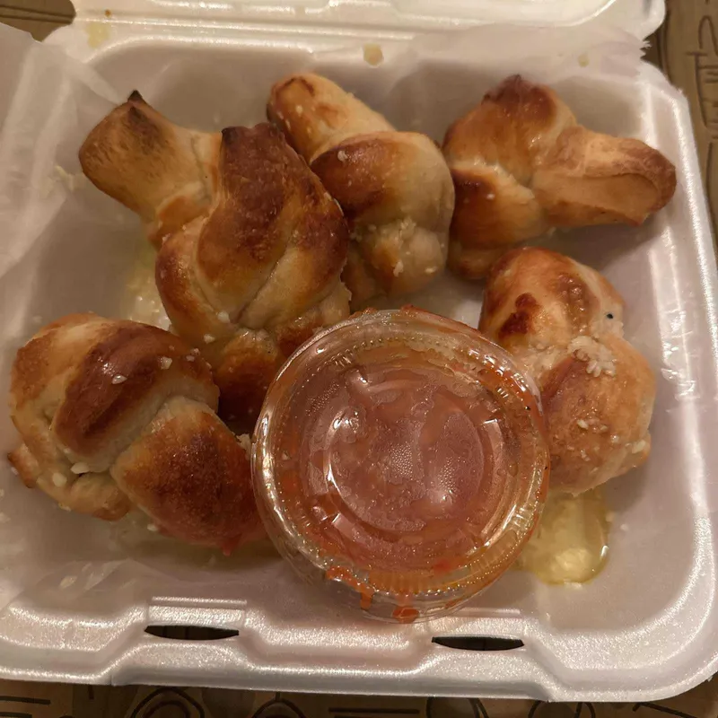 Garlic Knots (6)