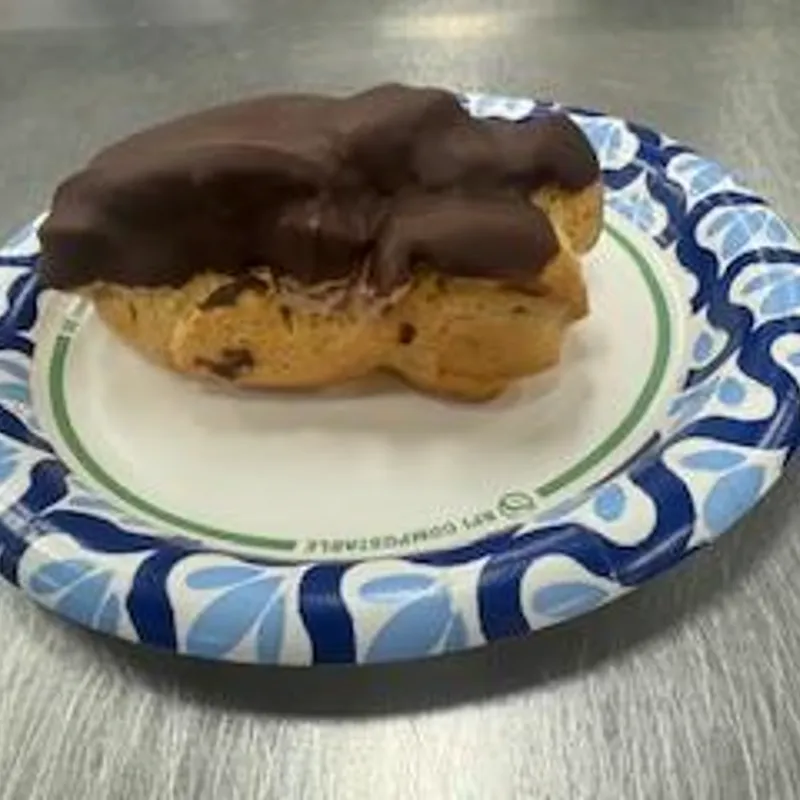 Eclair Cream Puff