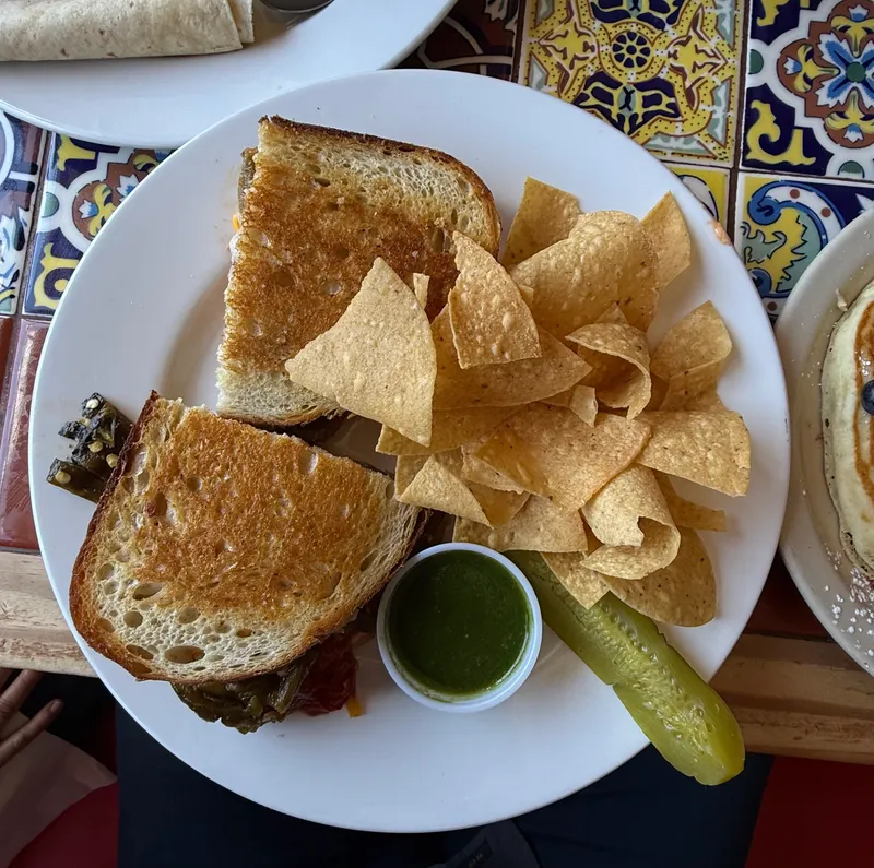 Grilled Cheese With Roasted Green Chiles