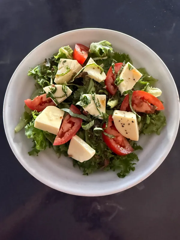 Tomato Mozzarella Salad