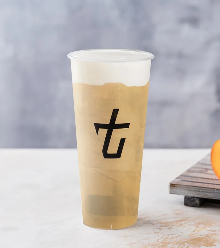 Peach Green Tea w. milk foam