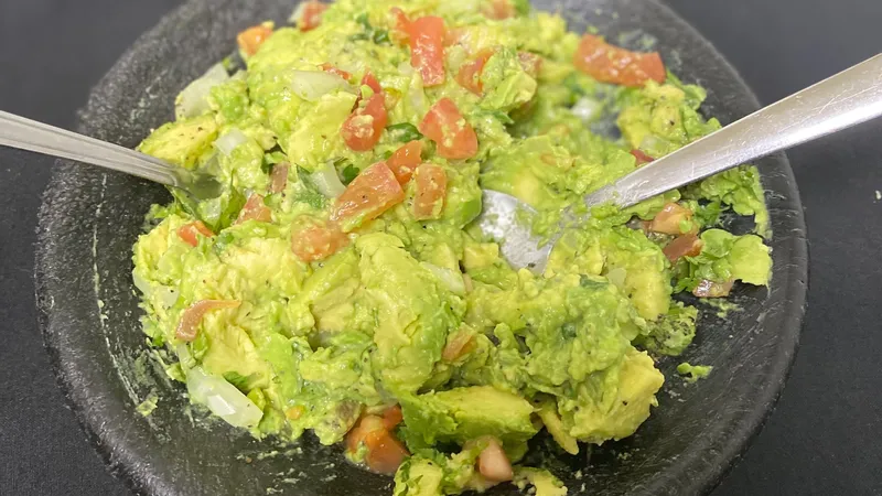 Tableside Guacamole