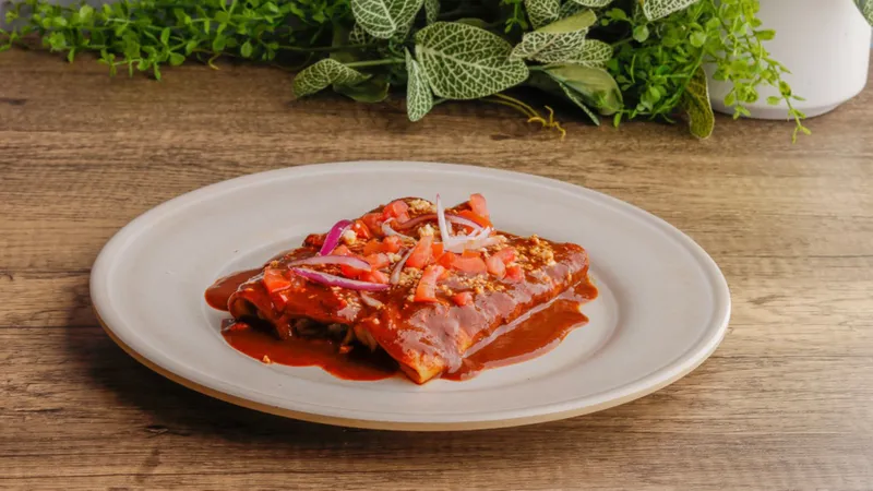 Enchiladas De Mole