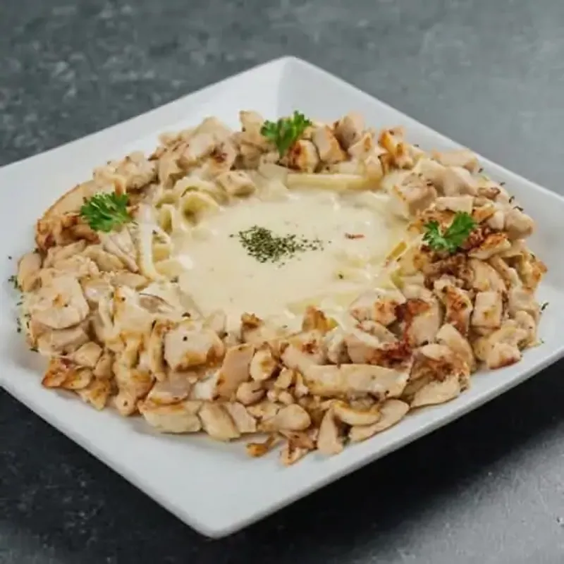 Fettuccine De Pollo