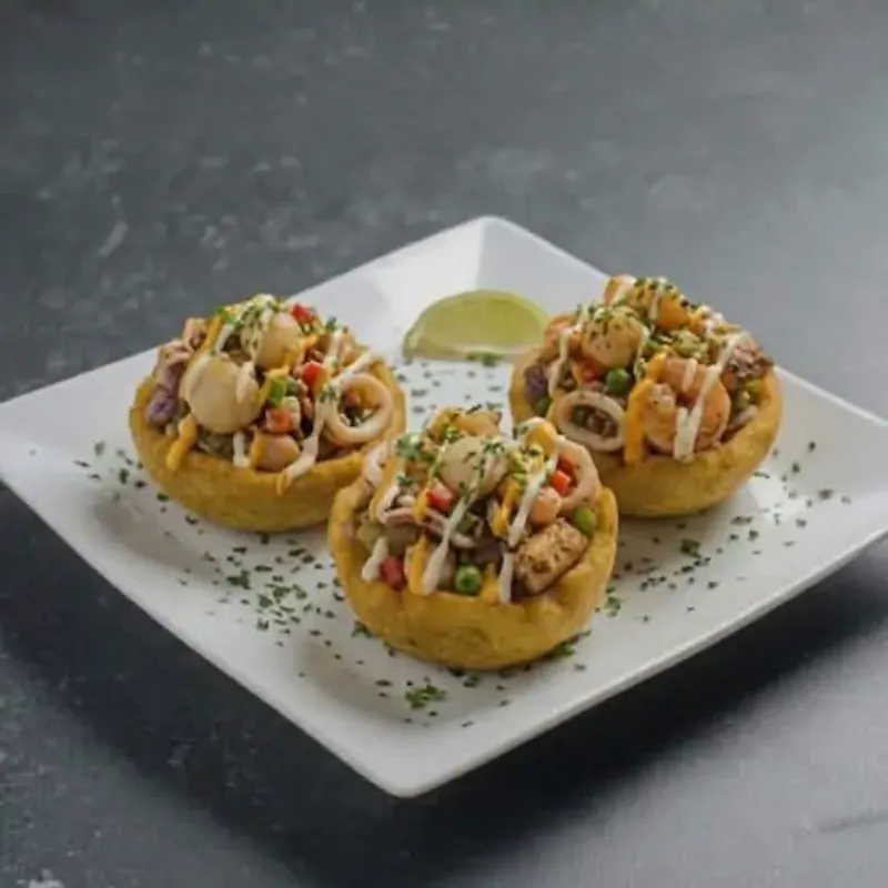 Canasta De Platanos Con Mariscos (Seafood Plantain Baskets)