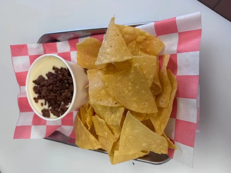Chips & Chori-Queso