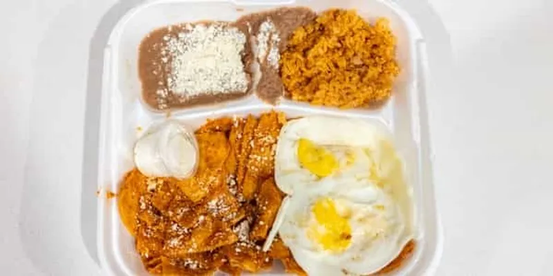 Chilaquiles Rojos / Red Chilaquiles