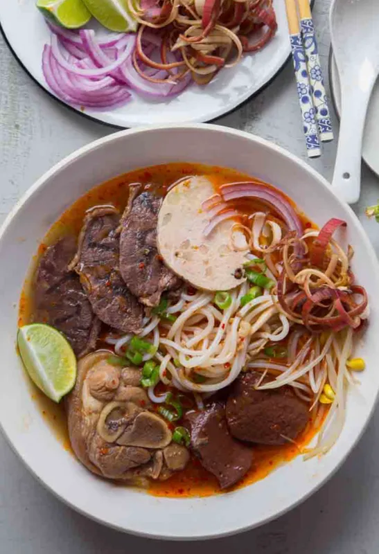 N1. (Large ) Bun Bo hue  - Gio Heo