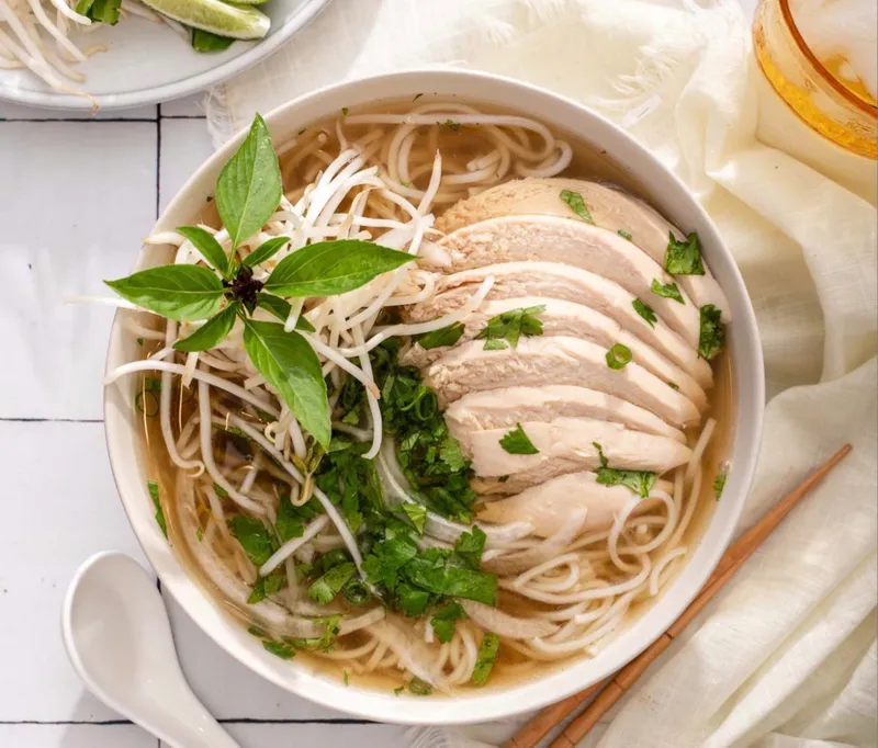 44. (Large ) Pho chicken/Pho Ga