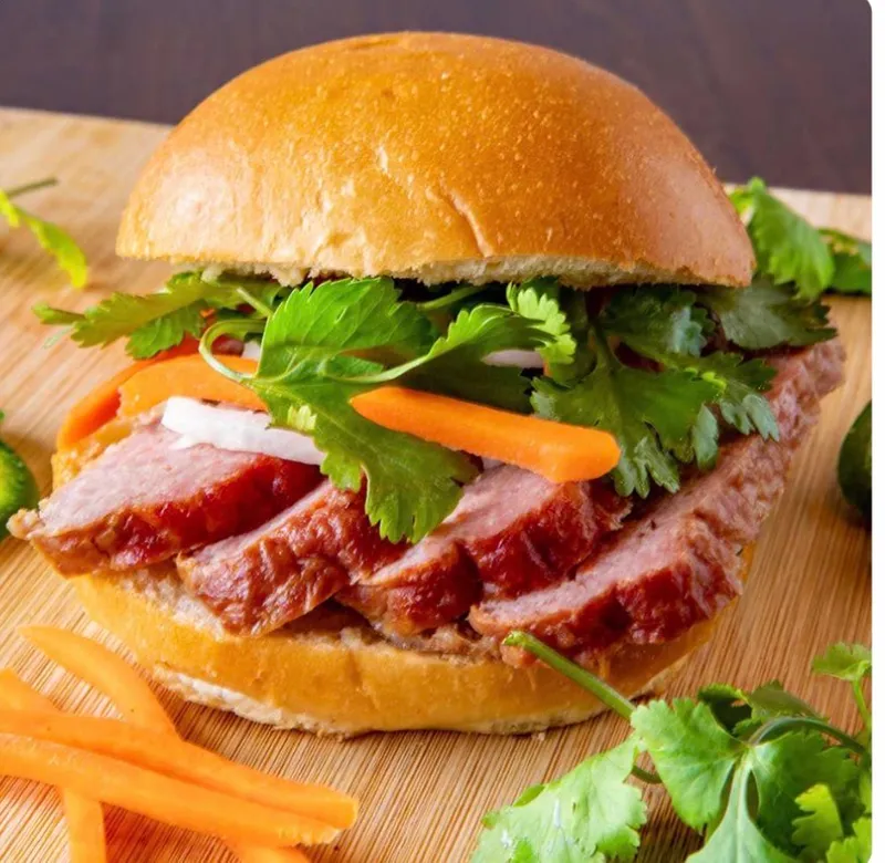 B15. Burger Nem Nuong
