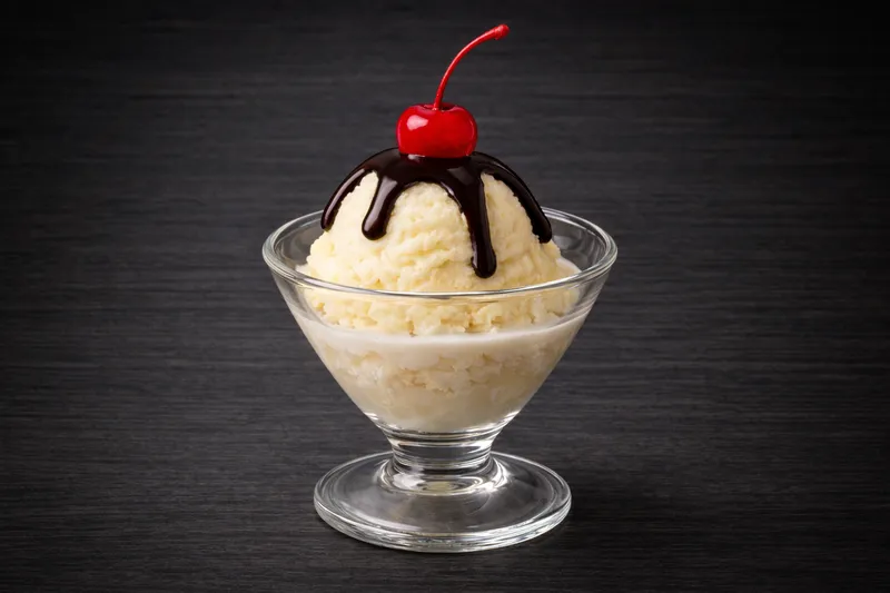 Sweet Sticky Rice with Ice Cream