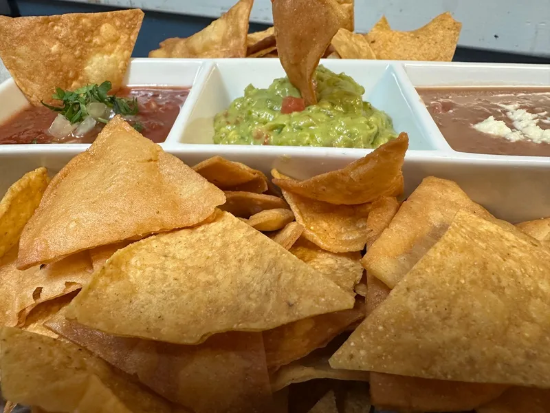 Trio ( Beans, Guacamole, Salsa)