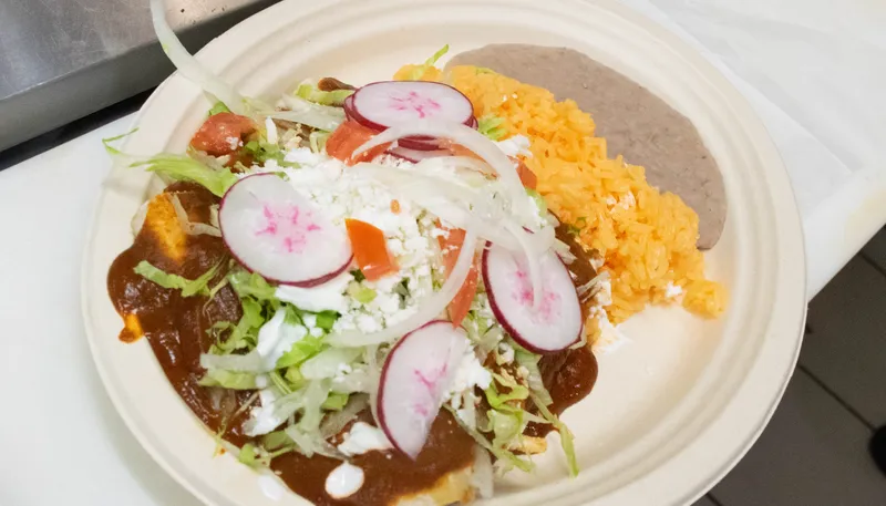 Enchiladas De Mole