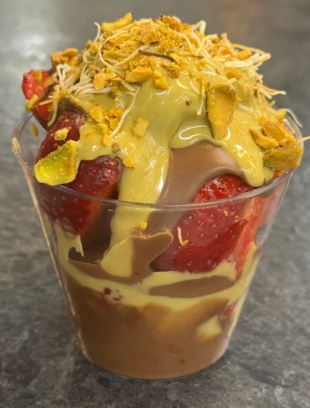 Kids Dubai Chocolate Strawberries