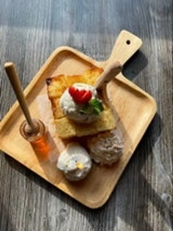 Honey Toast Vanilla Ice Cream
