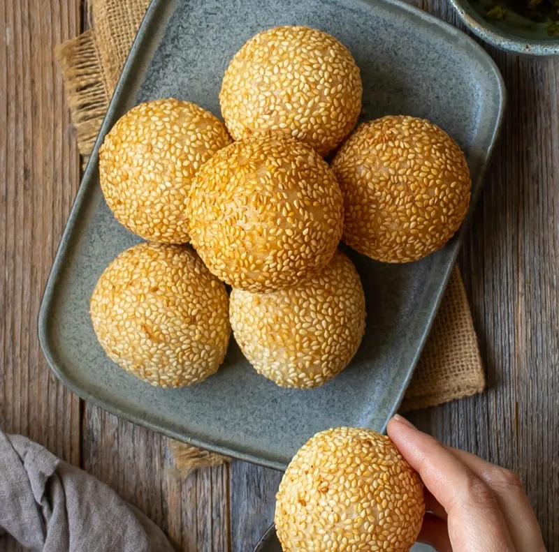 Sesame Balls (6 Pieces)