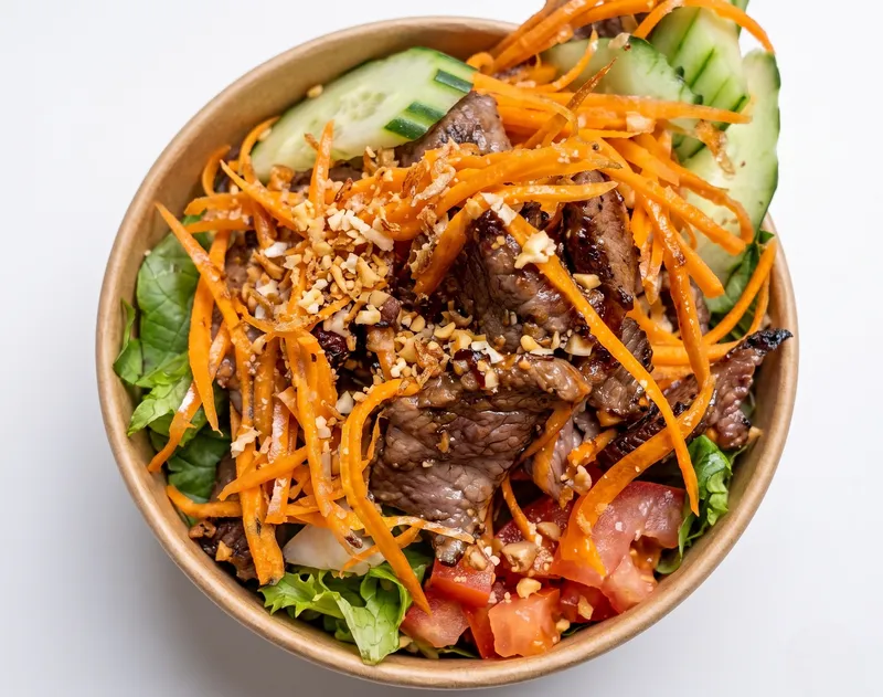 Grilled Beef Salad (Yum Nuah)
