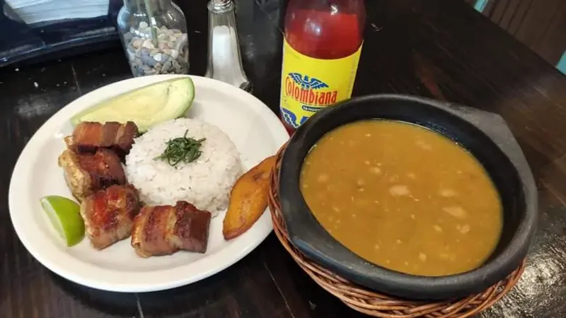 Cazuela De Frijoles