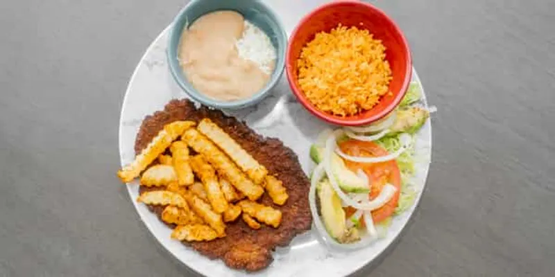 Milanesa De Pollo O Res / Chicken Or Beef Milanesa