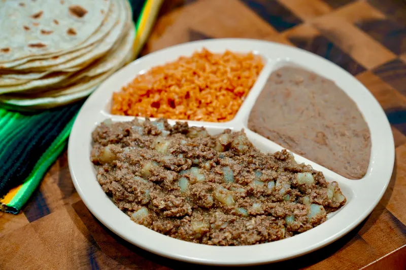 Picadillo Con Papa Plate
