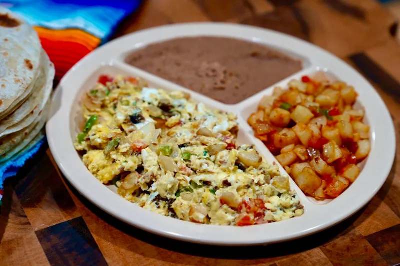 Machacado A La Mex & Egg Plate