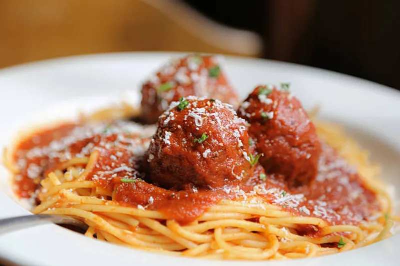 Spaghetti With 1 Meatball