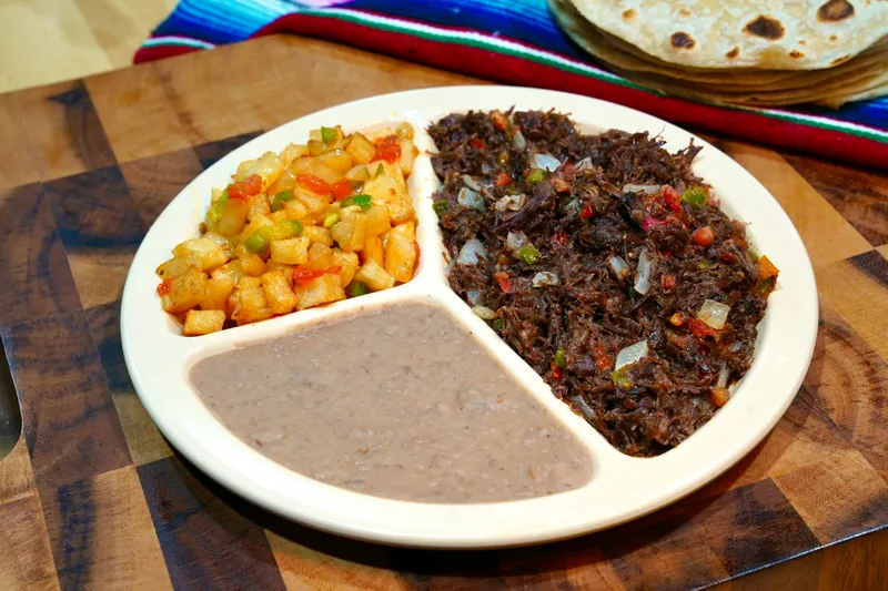 Barbacoa A La Mexicana Plate