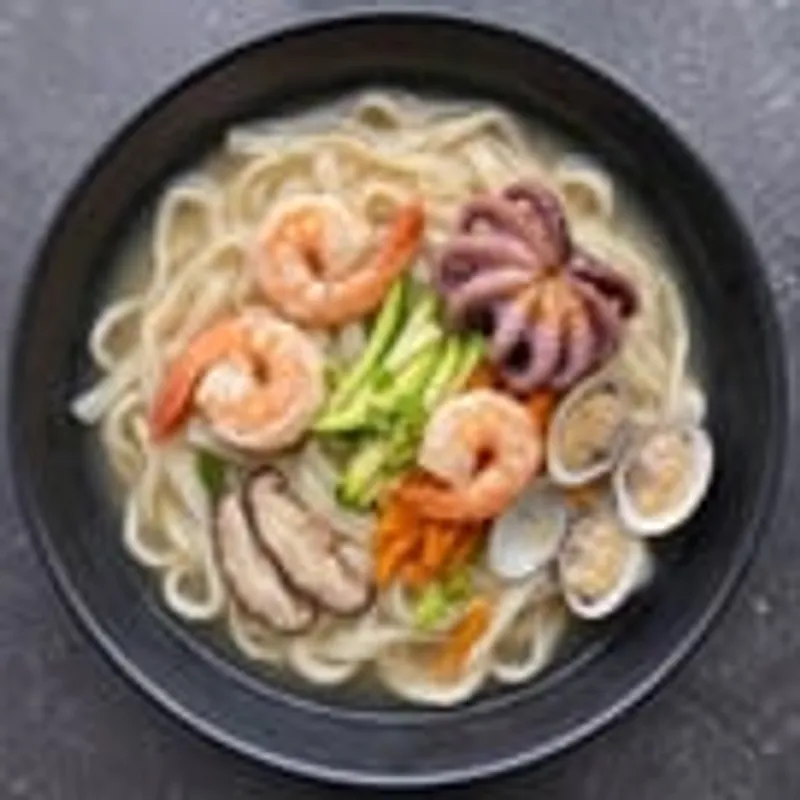 Haemul Kalguksu (Seafood)
