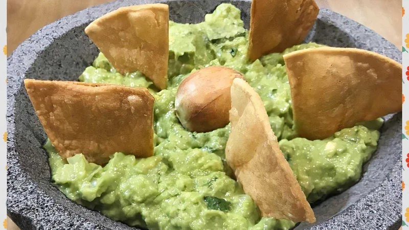Fresh Guacamole & Chips