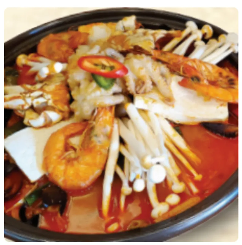 Premium Seafood Hot Pot With Flat Glass Noodle