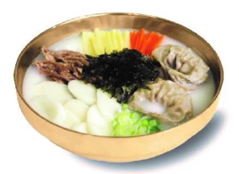 Handcrafted Mandu & Rice Cake in Ox Bone Broth