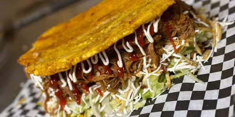 Patacon De Mechada / Shredded Beef