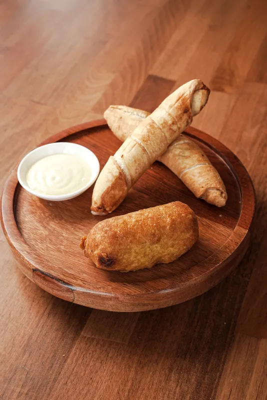 Guava & Cheese Stick ( Tequenos Guayaba Y Queso )