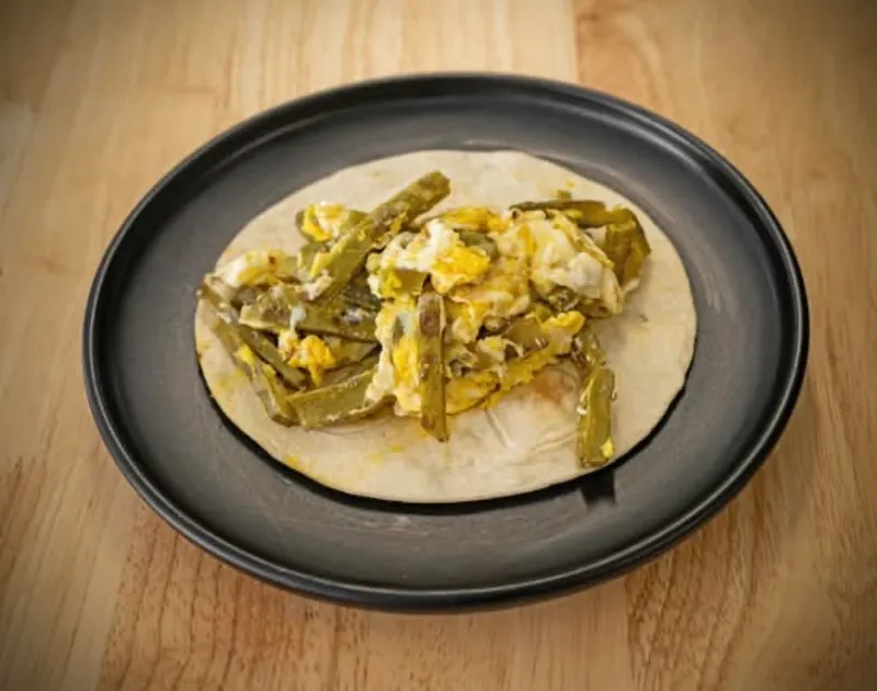 Egg & Nopal