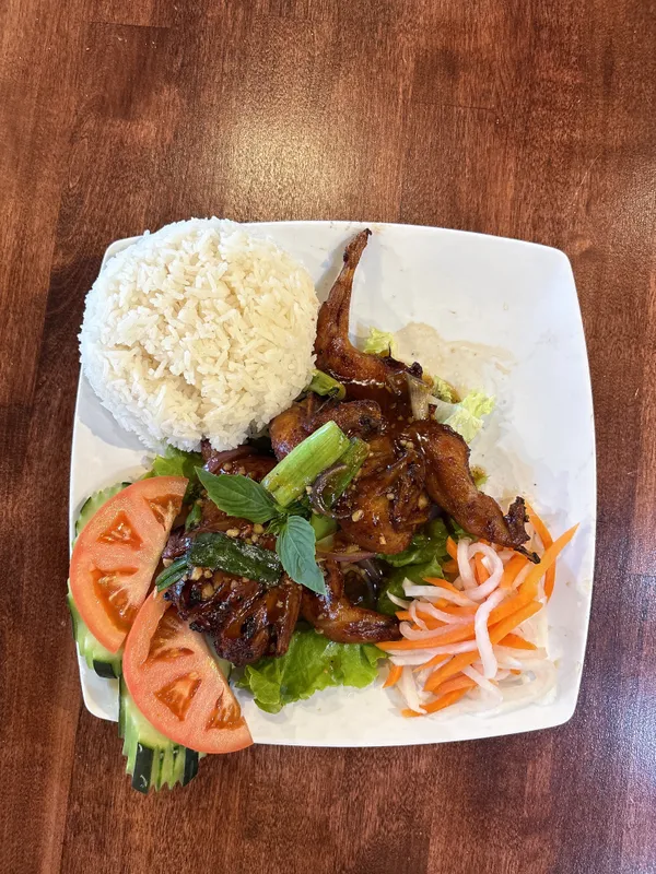B5- Roasted Quail Broken Rice - Com Ta M Chim Cut Roti