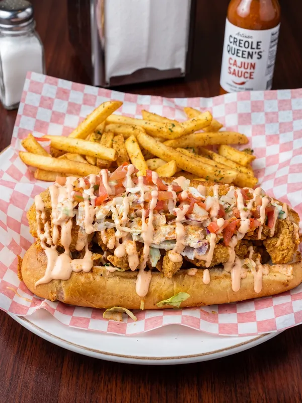 Shrimp Or Catfish  Po' Boy Combo